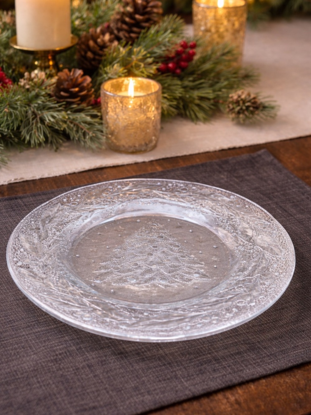 VTG Arcoroc Christmas Tree Salad Plates Set of 8 Clear Glass Holiday Dish